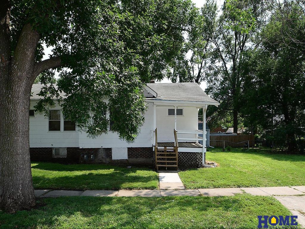 2793 F Street, Lincoln, NE 68510