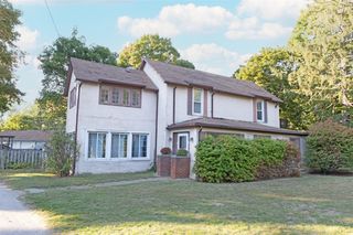 3180 S Lakeshore Drive, Saint Joseph, MI 49085