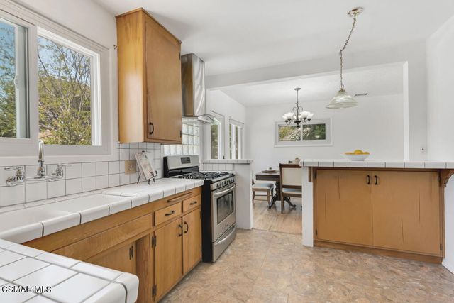 19910 Enadia Way, Winnetka, CA 91306