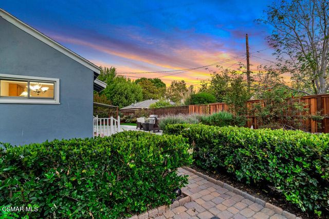 19910 Enadia Way, Winnetka, CA 91306