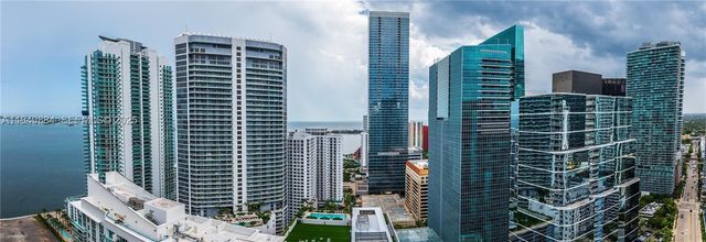 1200 Brickell Bay Dr 3821, Miami, FL 33131