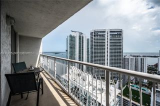 1200 Brickell Bay Dr 3821, Miami, FL 33131