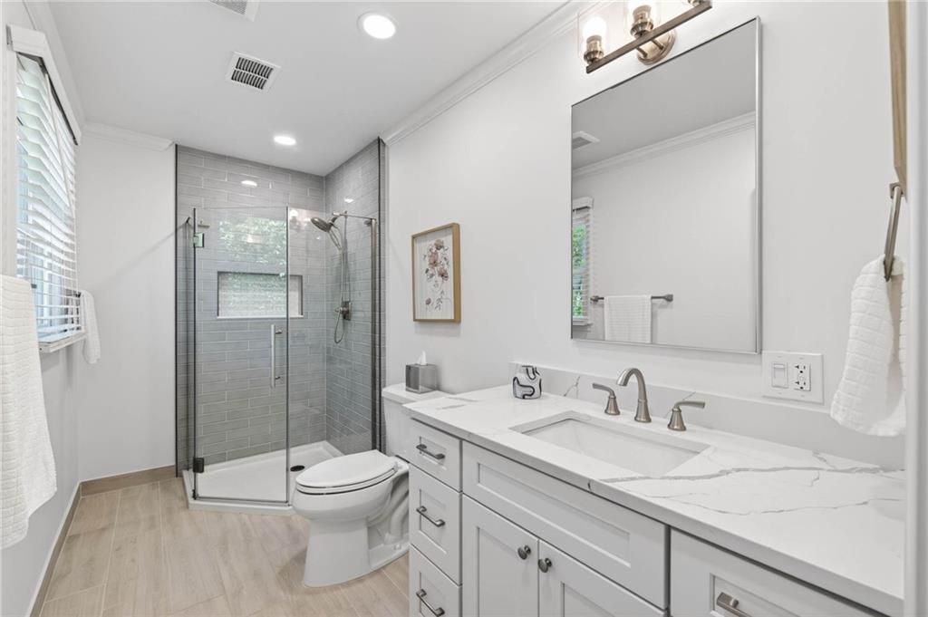 Image 27 of property listing at 330 High Brook Drive, Atlanta, GA 30342