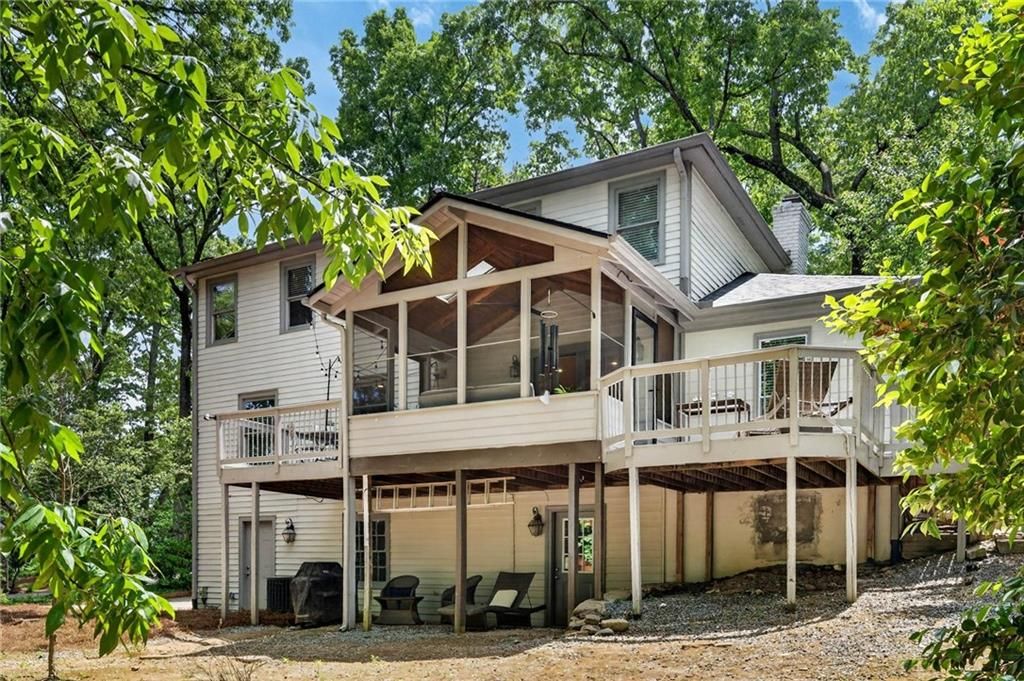Image 38 of property listing at 330 High Brook Drive, Atlanta, GA 30342