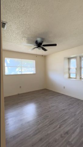 901 Waterview Lane, Desoto, TX 75115