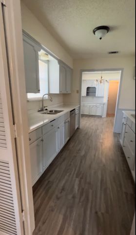 901 Waterview Lane, Desoto, TX 75115