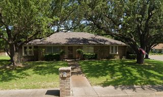 901 Waterview Lane, Desoto, TX 75115