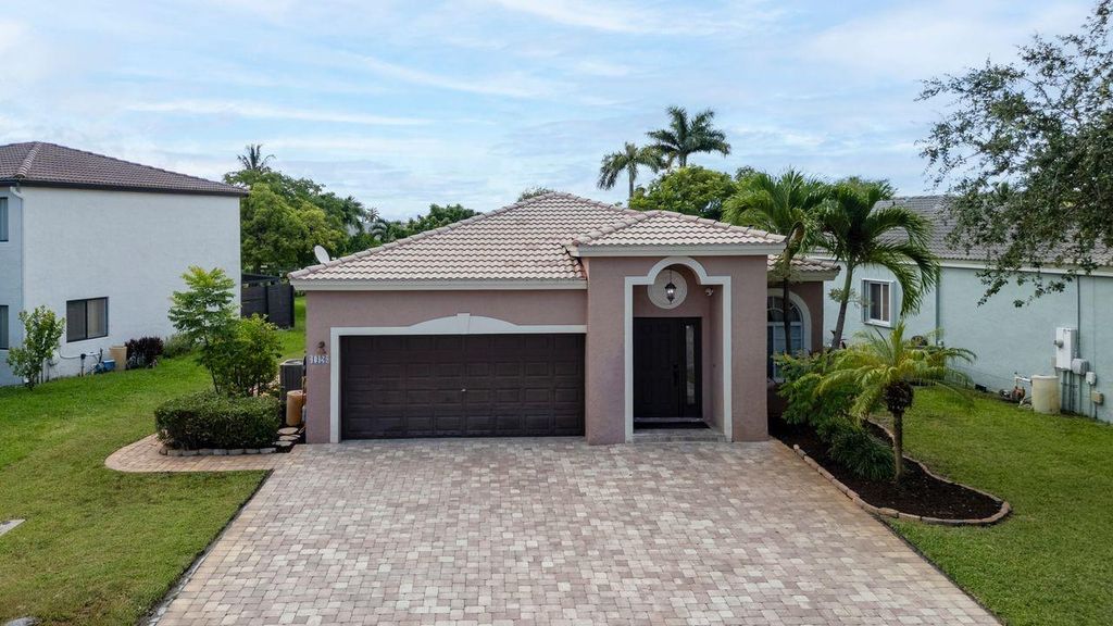 1426 SW 45th Way, Deerfield Beach, FL 33442