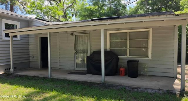 1966 LAKEWOOD Circle S, Jacksonville, FL 32207