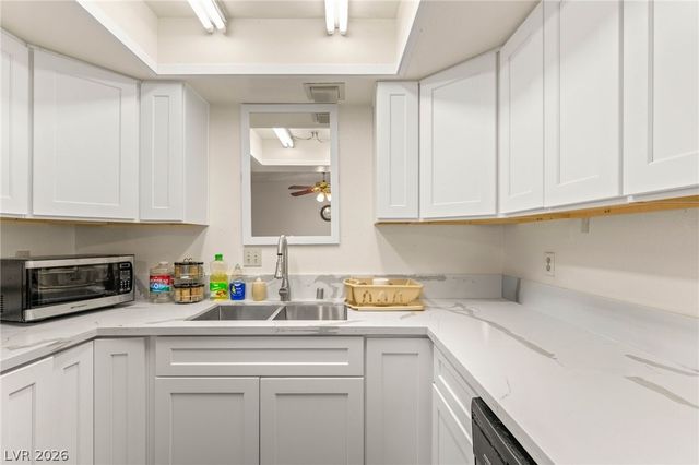 5171 Caliente Street 131, Las Vegas, NV 89119