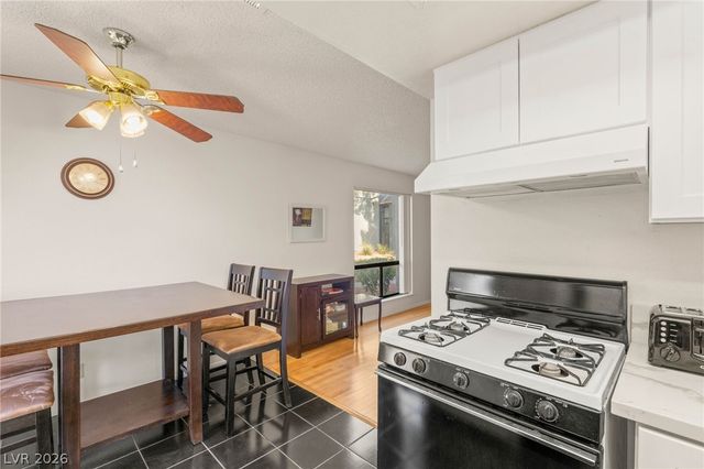 5171 Caliente Street 131, Las Vegas, NV 89119