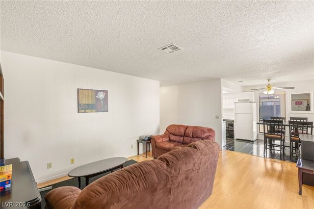 5171 Caliente Street 131, Las Vegas, NV 89119