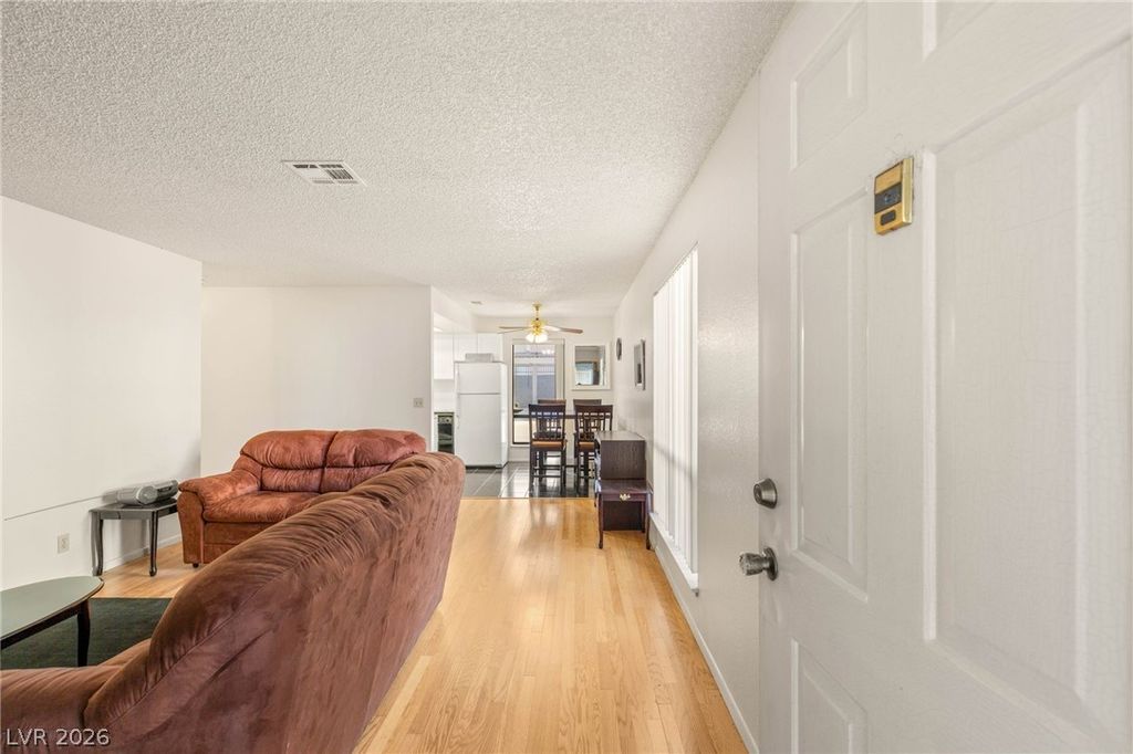 5171 Caliente Street 131, Las Vegas, NV 89119