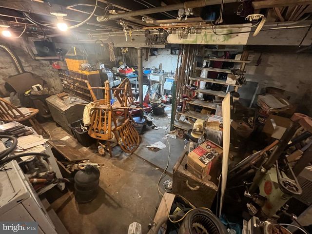 1960 MAPLE AVE, Croydon, PA 19021