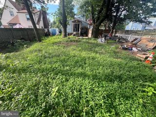 1960 MAPLE AVE, Croydon, PA 19021