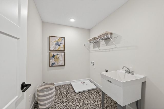 900 Greywood Boulevard SW, Delano, MN 55328