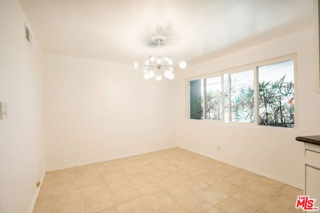 6125 Bedford Avenue, Los Angeles, CA 90056