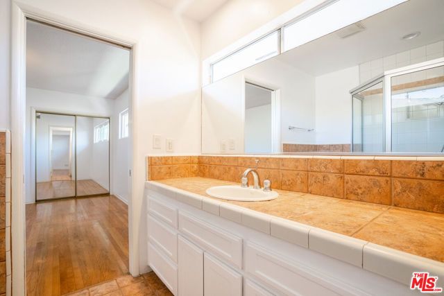 6125 Bedford Avenue, Los Angeles, CA 90056