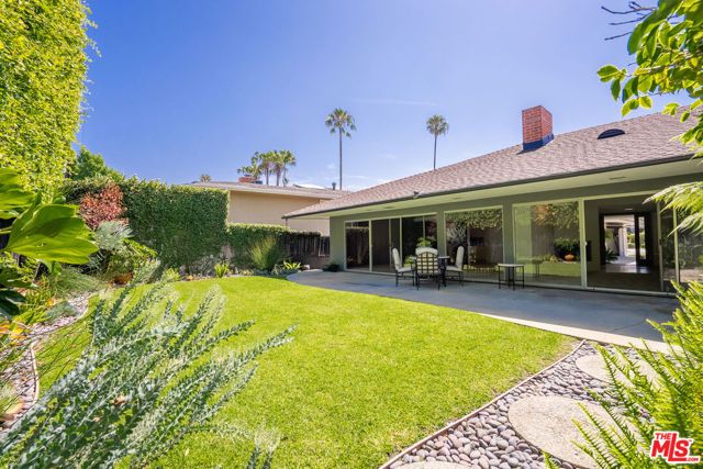 6125 Bedford Avenue, Los Angeles, CA 90056
