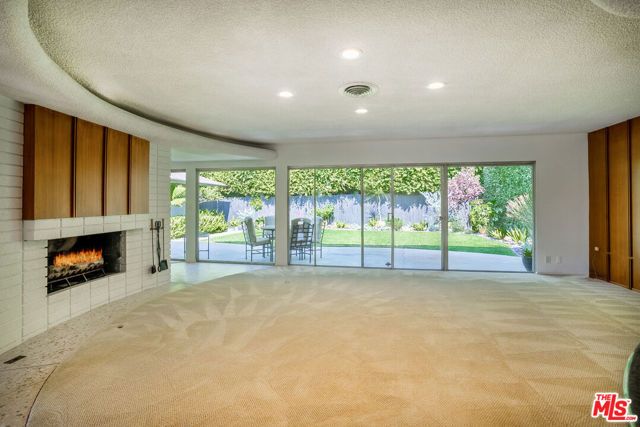 6125 Bedford Avenue, Los Angeles, CA 90056