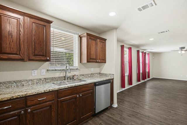 1349 Hillside Drive, Burleson, TX 76028