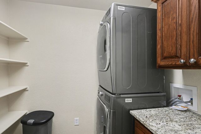 1349 Hillside Drive, Burleson, TX 76028