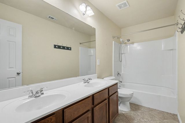 1349 Hillside Drive, Burleson, TX 76028