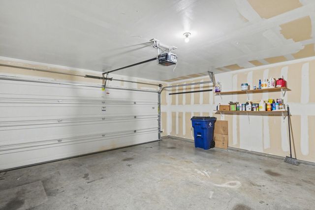 1349 Hillside Drive, Burleson, TX 76028