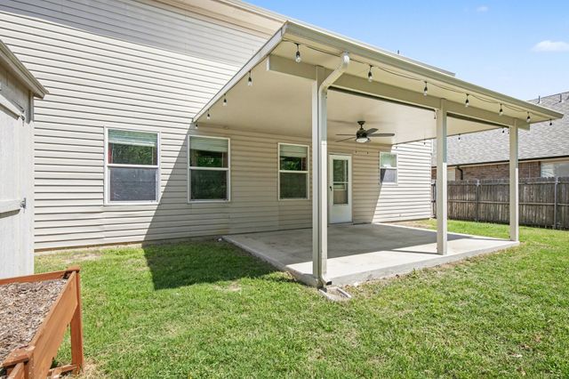 1349 Hillside Drive, Burleson, TX 76028