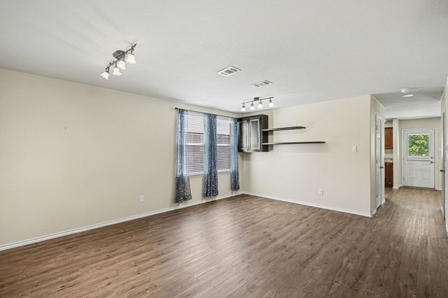 1349 Hillside Drive, Burleson, TX 76028