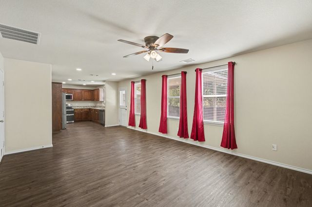 1349 Hillside Drive, Burleson, TX 76028