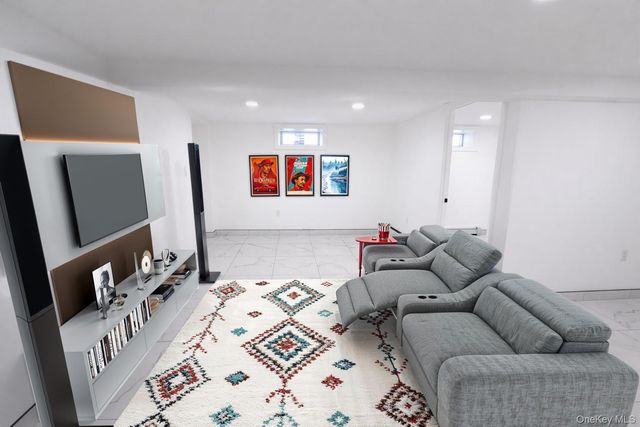 112-16 198th Street, Saint Albans, NY 11412