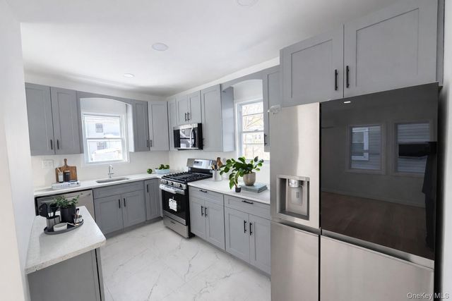 112-16 198th Street, Saint Albans, NY 11412