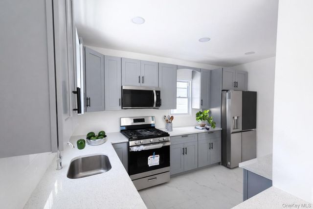 112-16 198th Street, Saint Albans, NY 11412