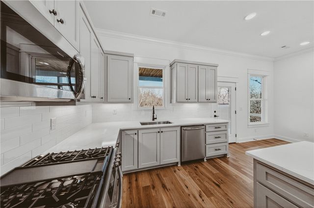 38 Rockhill Lane, Bella Vista, AR 72715