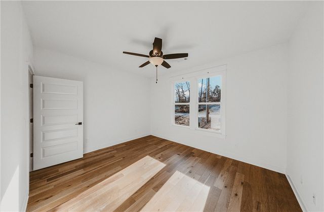 38 Rockhill Lane, Bella Vista, AR 72715