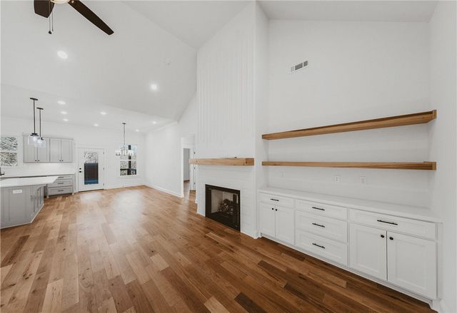 38 Rockhill Lane, Bella Vista, AR 72715