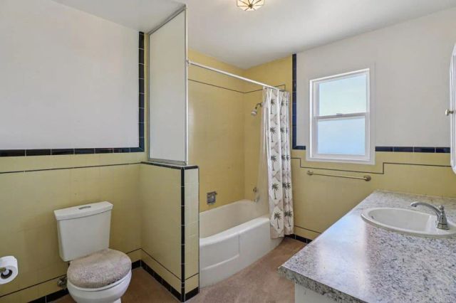 2397 Mira Sol Drive, Vista, CA 92084