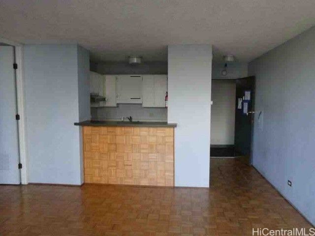 1925 Kalakaua Avenue 707, Honolulu, HI 96815