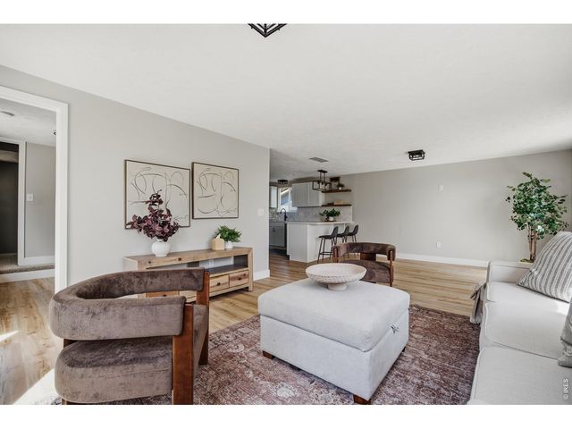 829 Independence Dr, Longmont, CO 80504