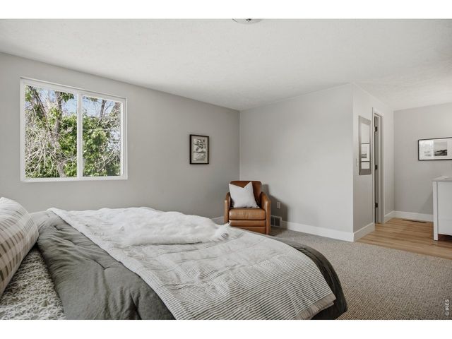 829 Independence Dr, Longmont, CO 80504