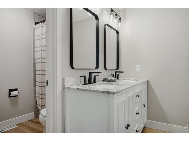 829 Independence Dr, Longmont, CO 80504