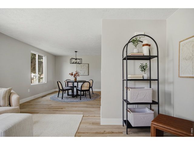 829 Independence Dr, Longmont, CO 80504