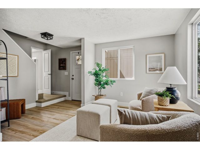 829 Independence Dr, Longmont, CO 80504