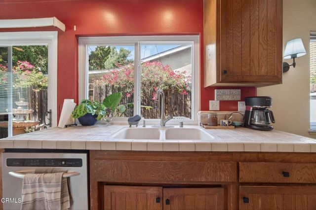 1570 Burning Tree Drive, Thousand Oaks, CA 91362