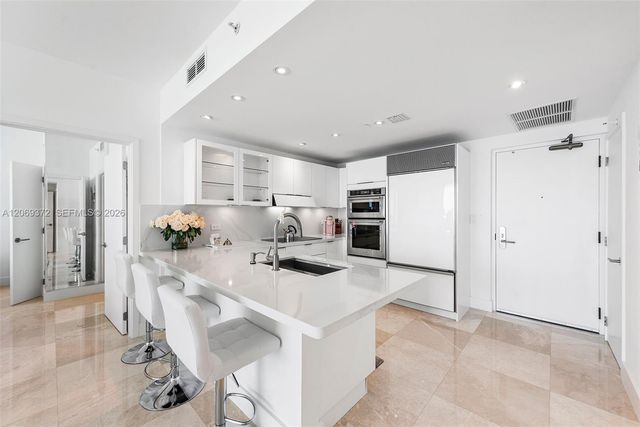 6799 Collins Avenue 804, Miami Beach, FL 33141