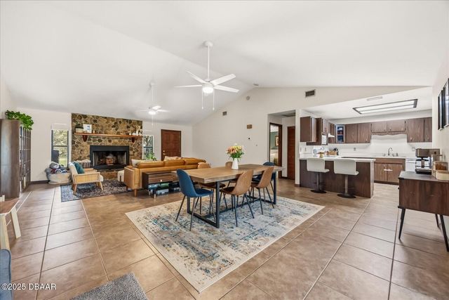 475 Lazy Z Lane, Oak Hill, FL 32759