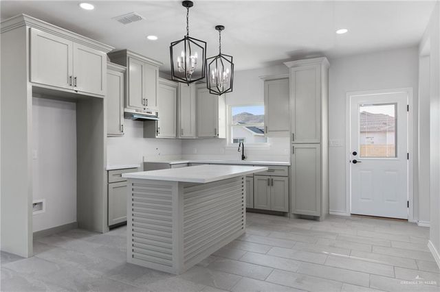 17950 Spruce Street, Combes, TX 78552