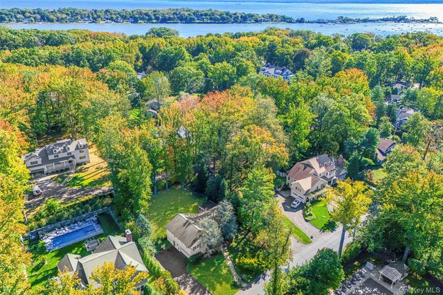 37 Barlow Lane, Rye, NY 10580