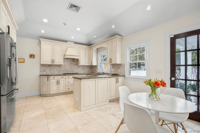 37 Barlow Lane, Rye, NY 10580